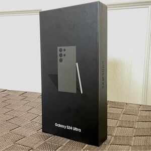 Samsung Galaxy S24 Ultra - Titanium Black - Unlocked - 5G 1TB - 12GB RAM